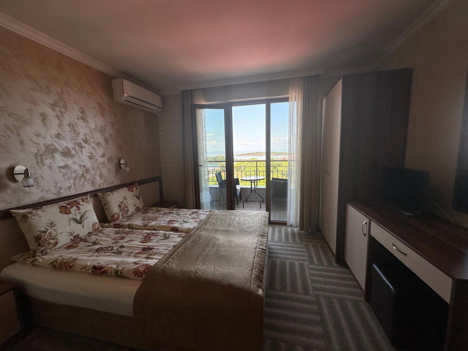 Family Hotel Radiana Sozopol Eksteriør billede